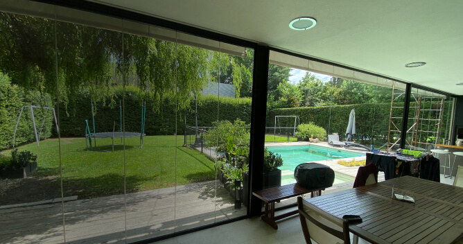 Cerramientos corredizos y plegables de vidrio